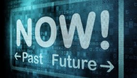 Copie de 13931485-timeline-concept-pixeled-word-past-now-future-on-digital-screen-3d-render